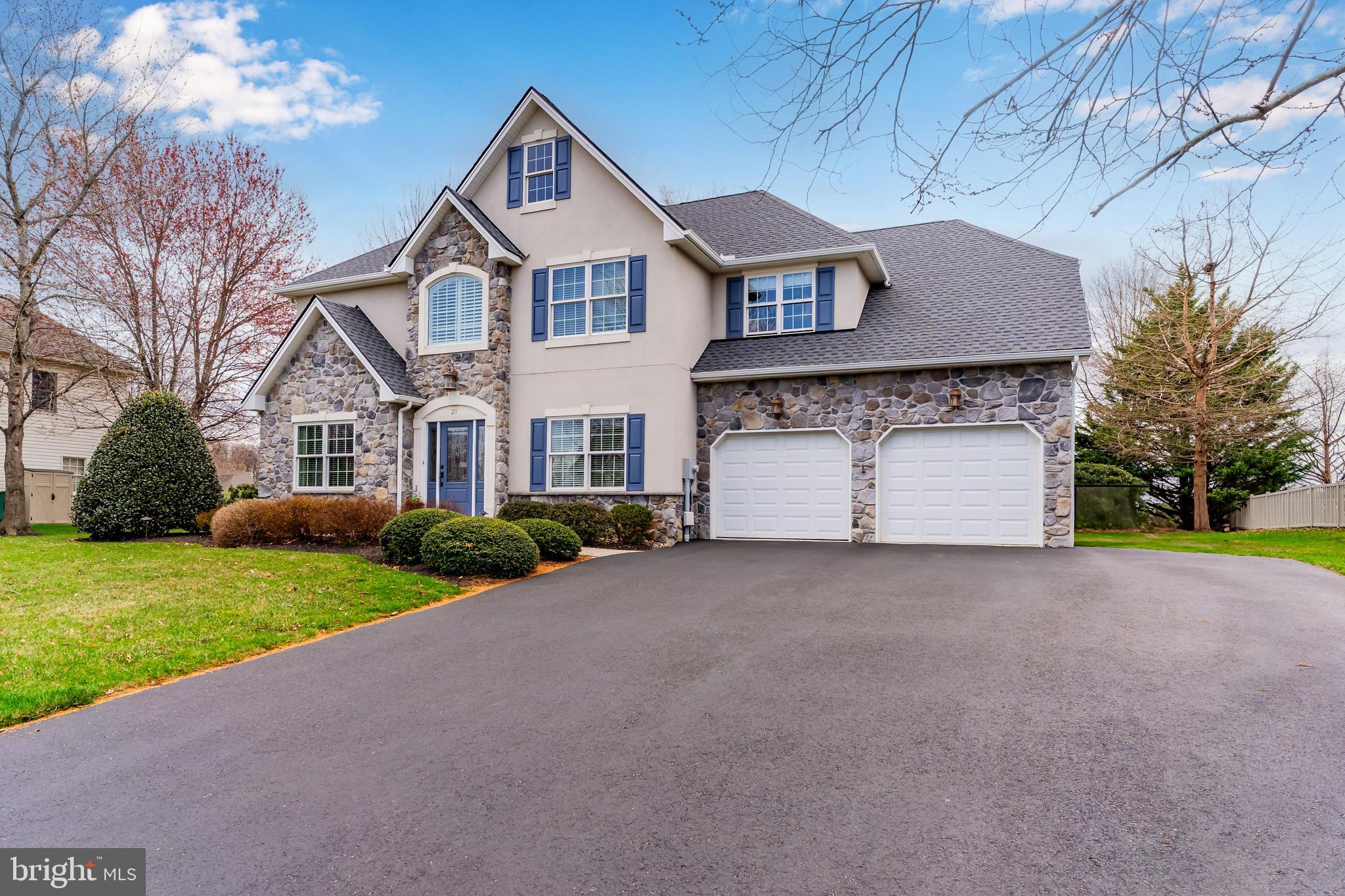 211 Shirley Ln