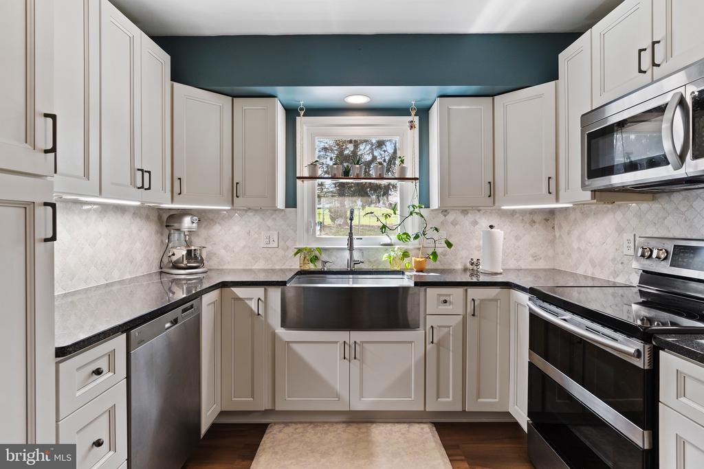 249 Indian Creek Dr