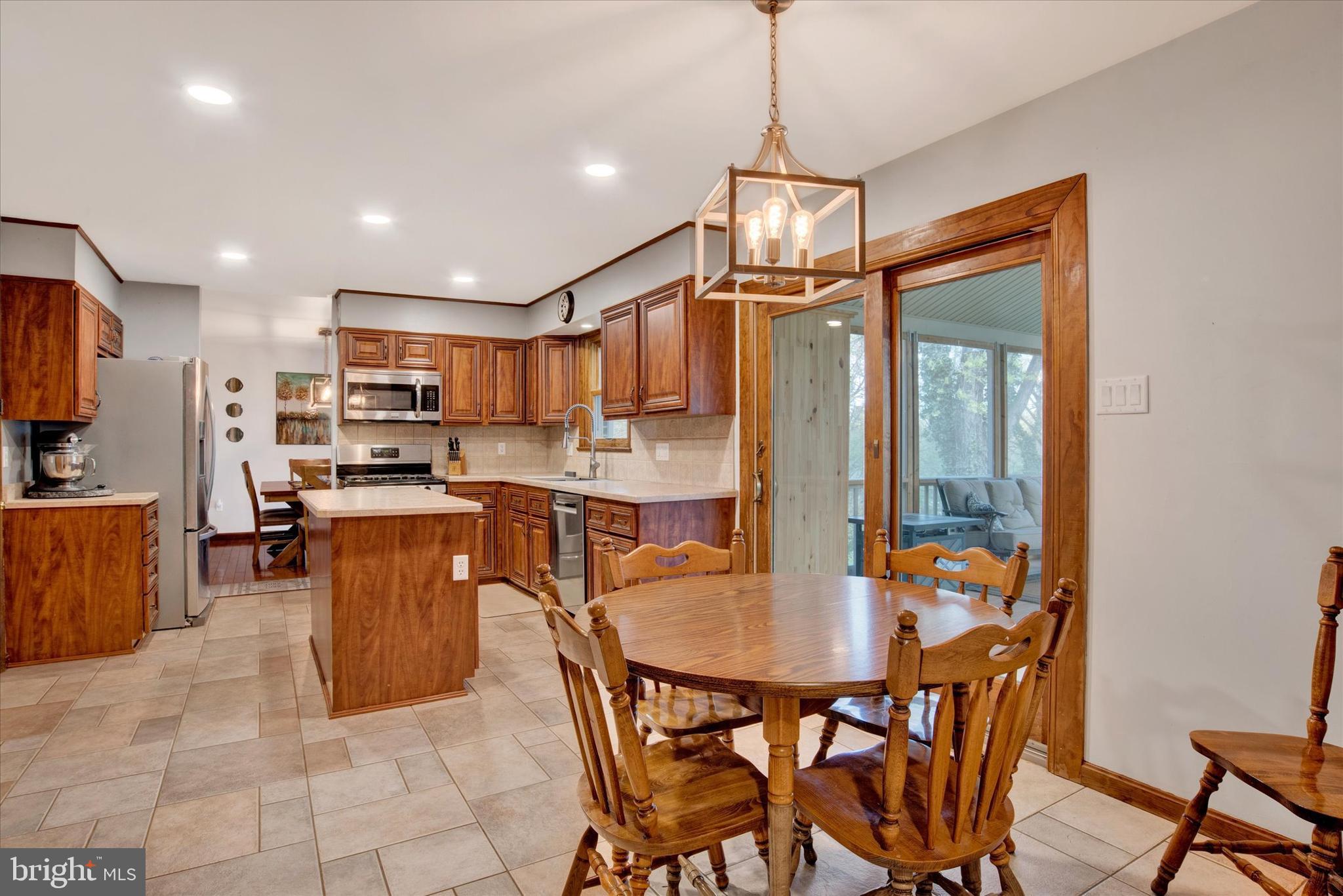 448 Pawnee Dr