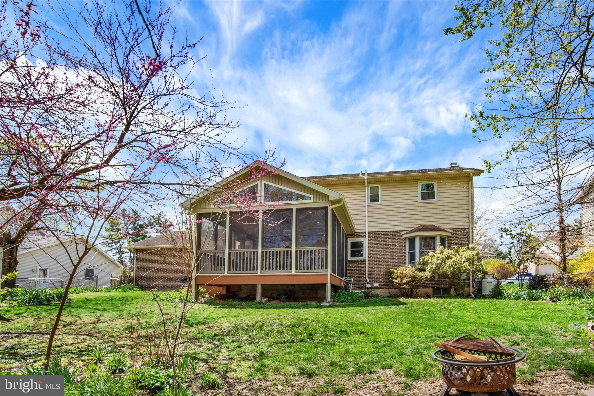 448 Pawnee Dr