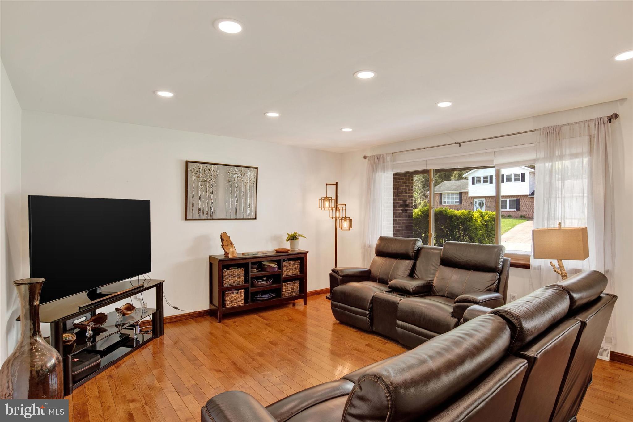 448 Pawnee Dr