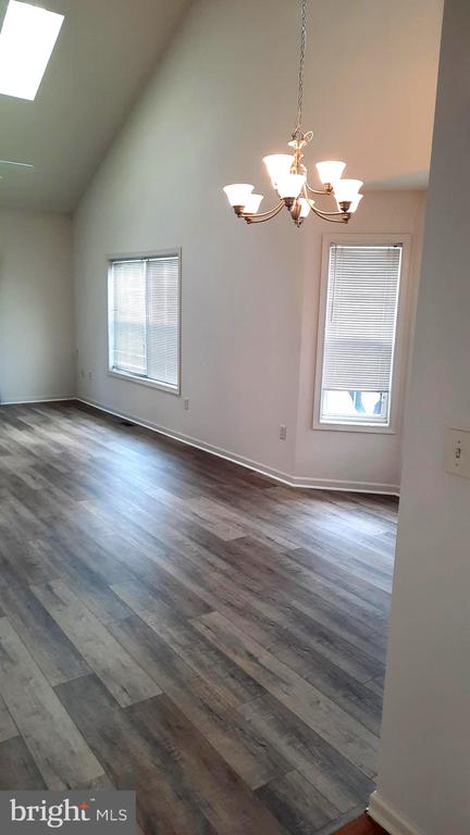 401 MERCURY DRIVE
