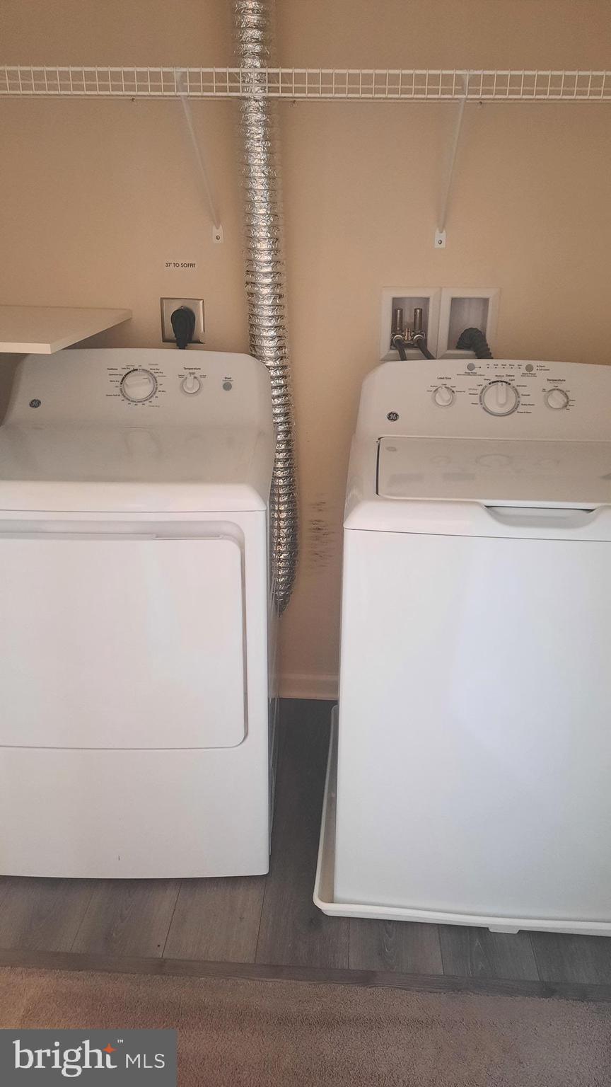 825 ADMIRALS QUAY DR