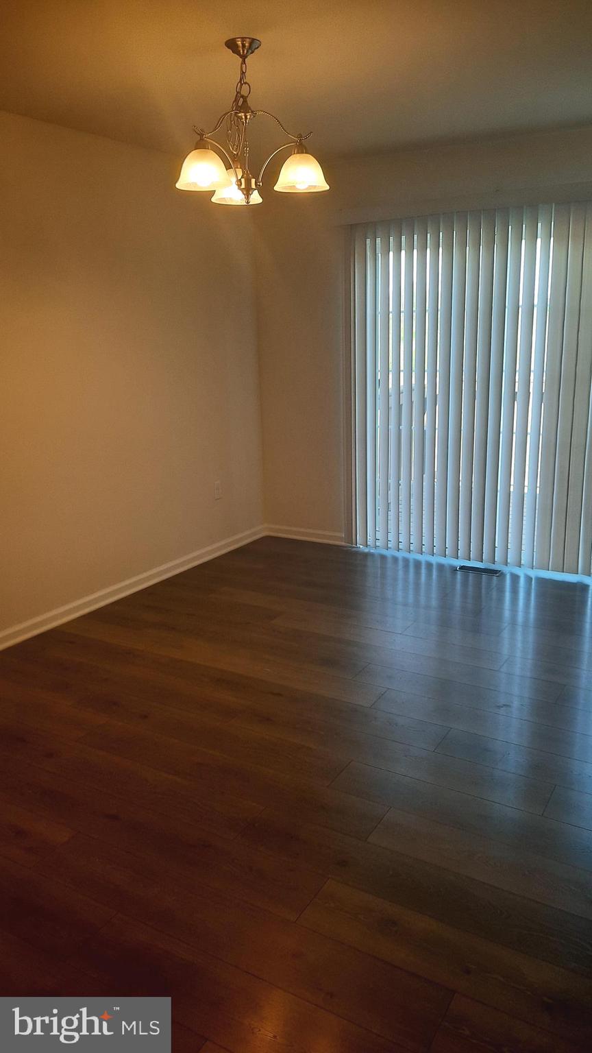 825 ADMIRALS QUAY DR