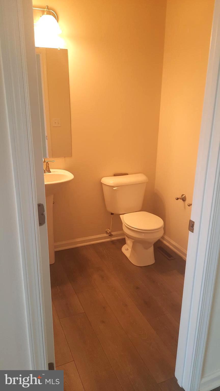 825 ADMIRALS QUAY DR