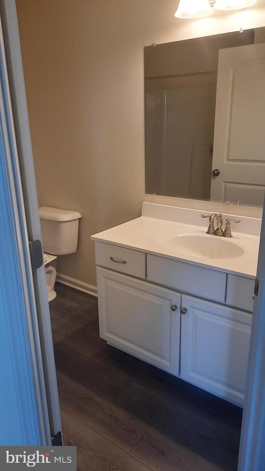 825 ADMIRALS QUAY DR