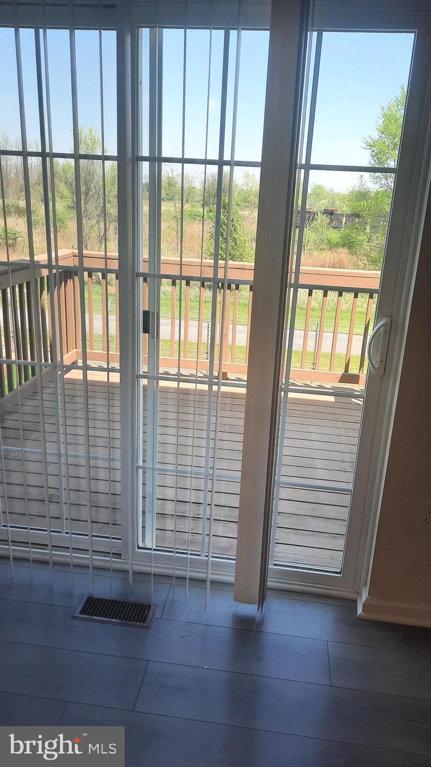 825 ADMIRALS QUAY DR