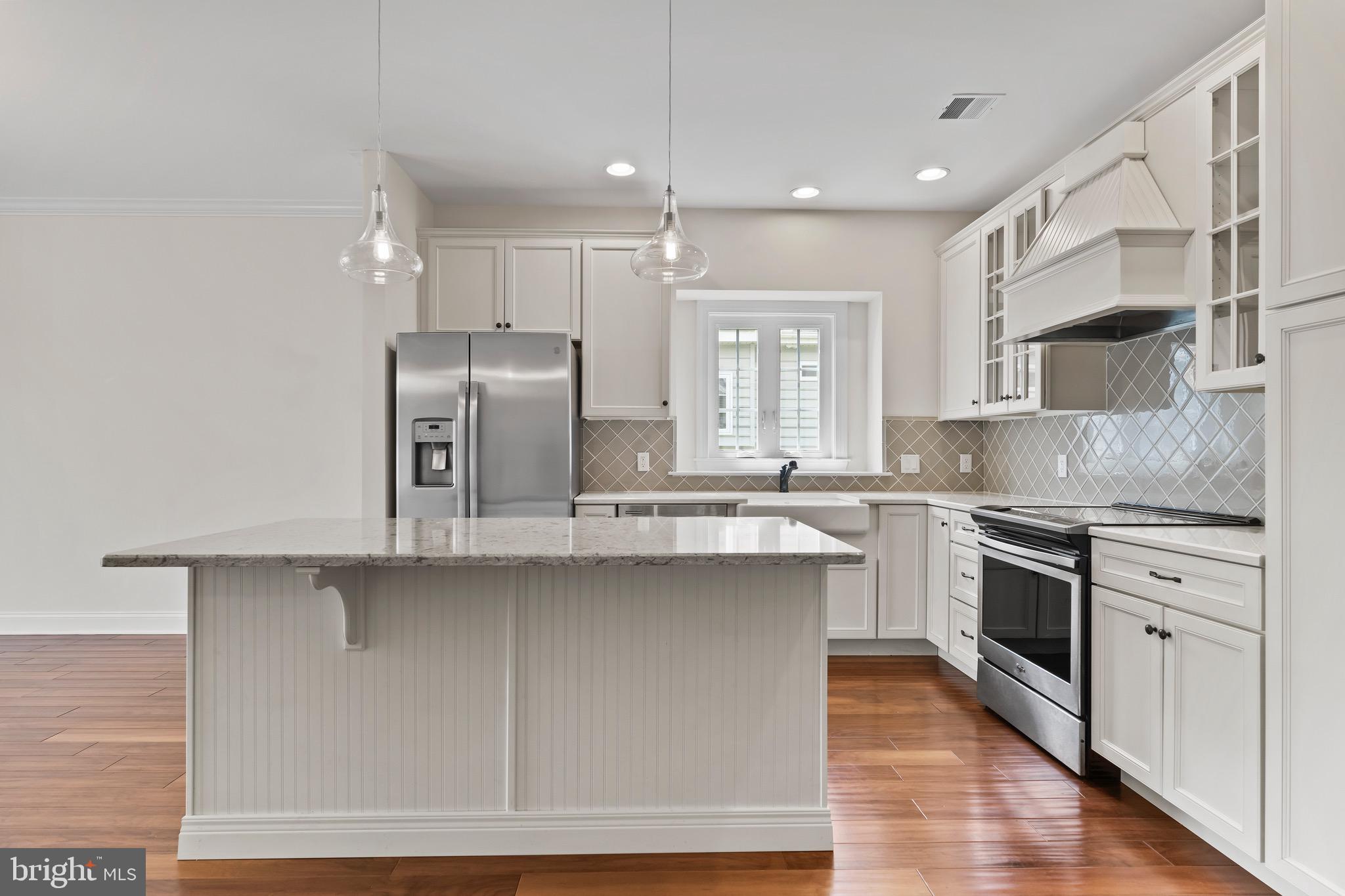 309 Valor Dr