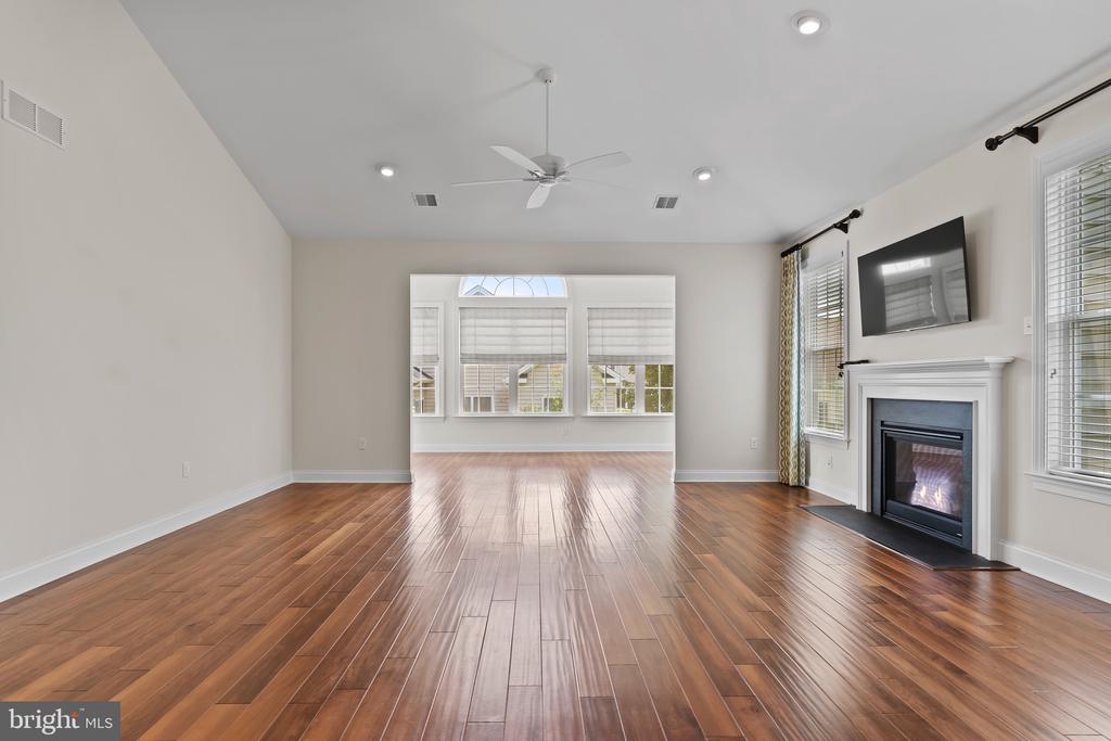 309 Valor Dr