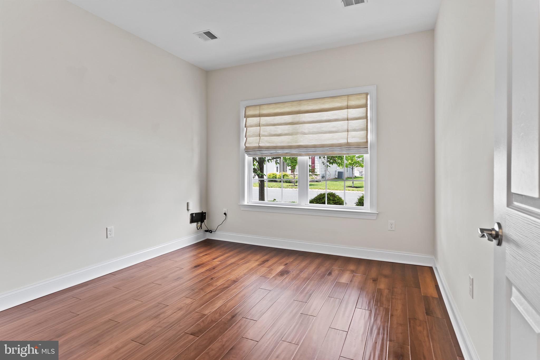 309 Valor Dr