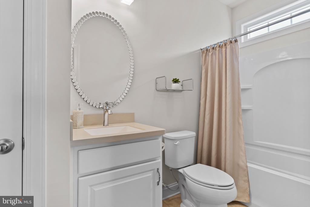 309 Valor Dr
