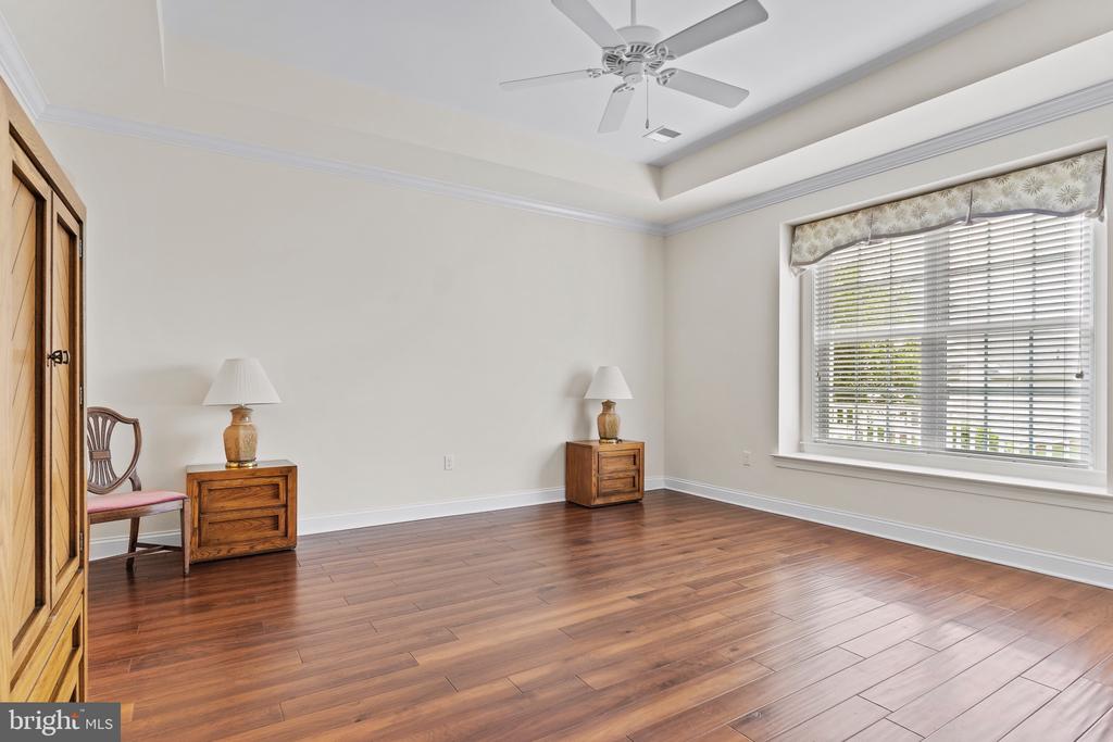 309 Valor Dr