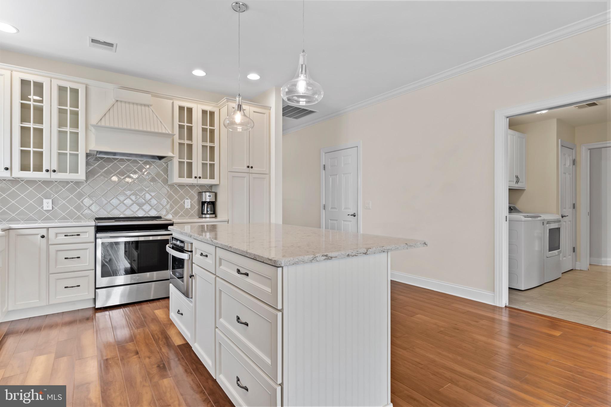 309 Valor Dr