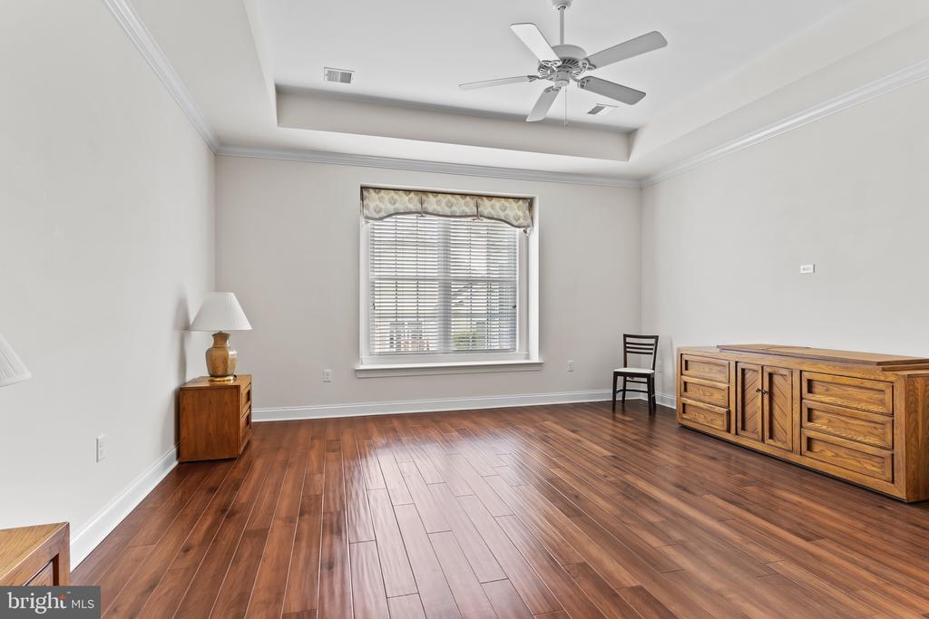 309 Valor Dr