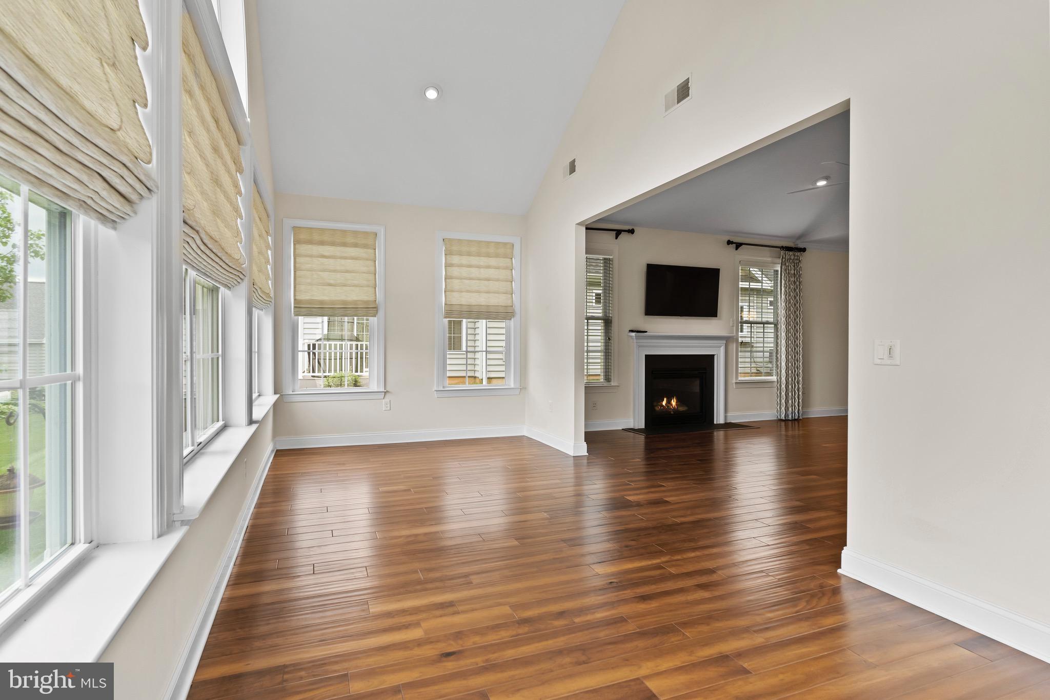 309 Valor Dr