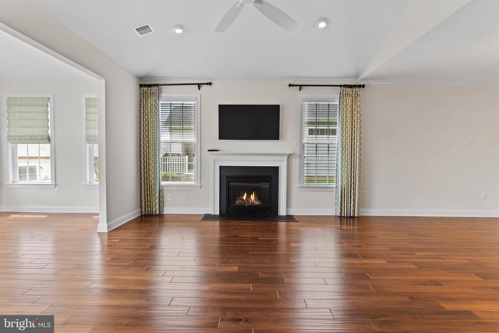 309 Valor Dr