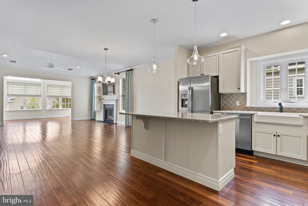309 Valor Dr