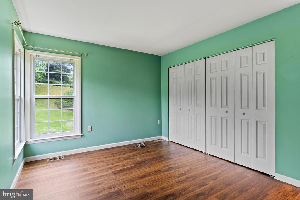 1110 Sterling Ct