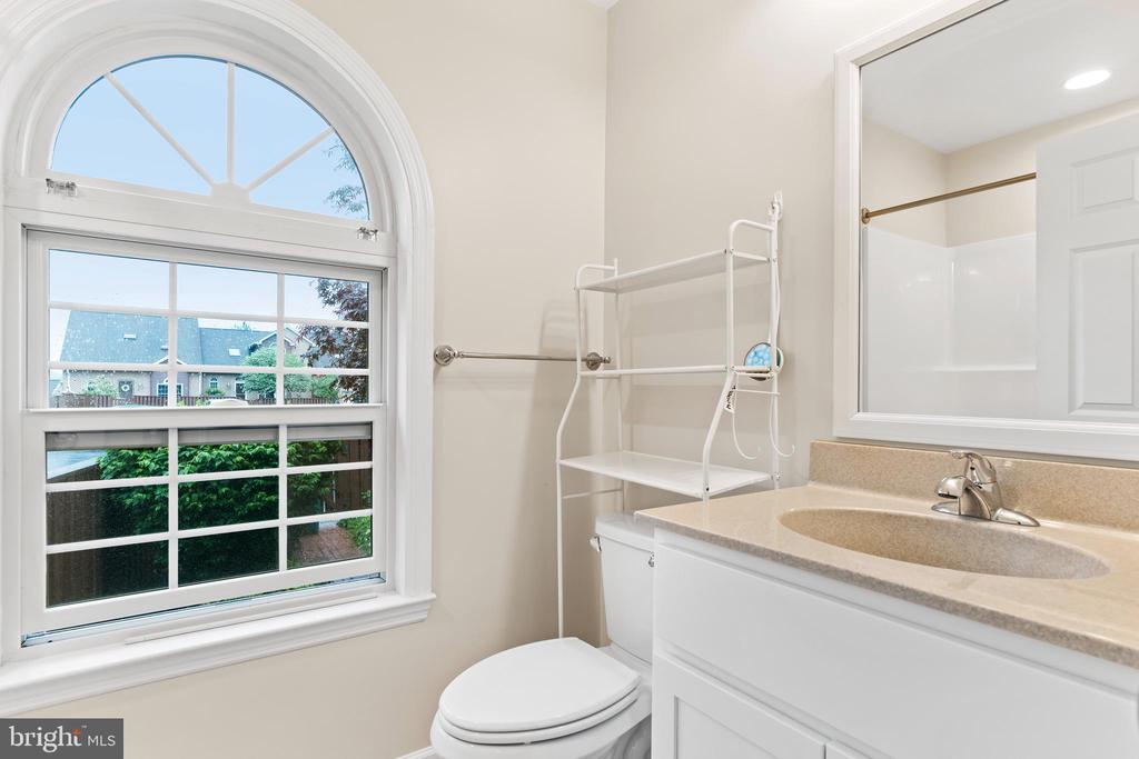 1110 Sterling Ct
