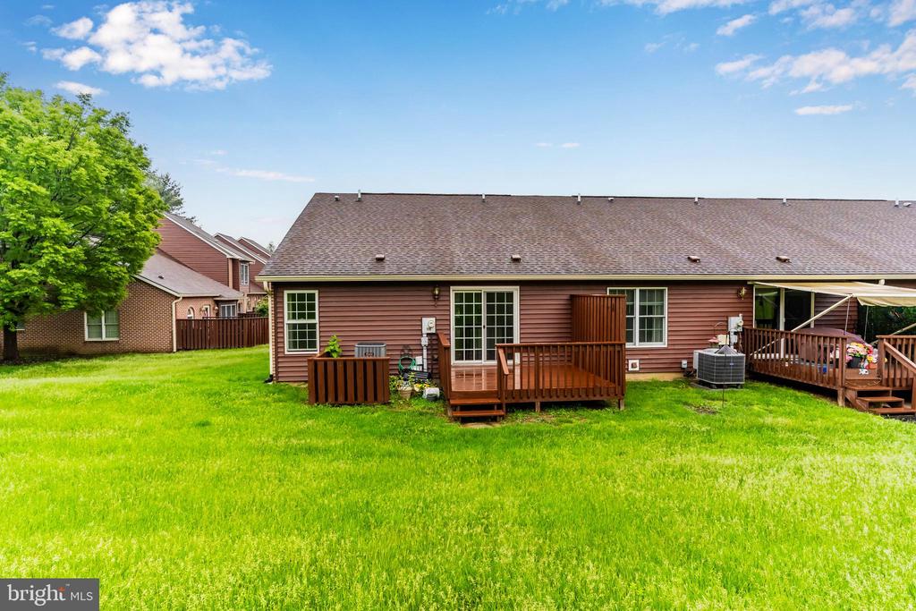1110 Sterling Ct