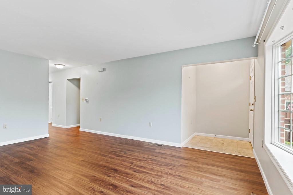 1110 Sterling Ct