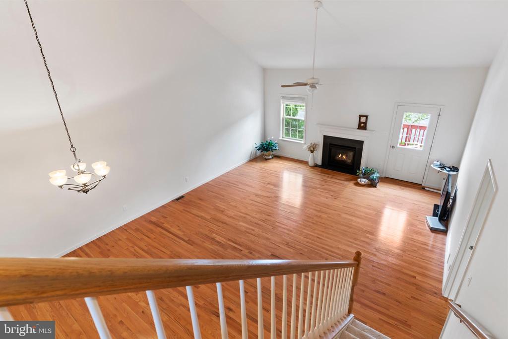 710 Gladstone Ct