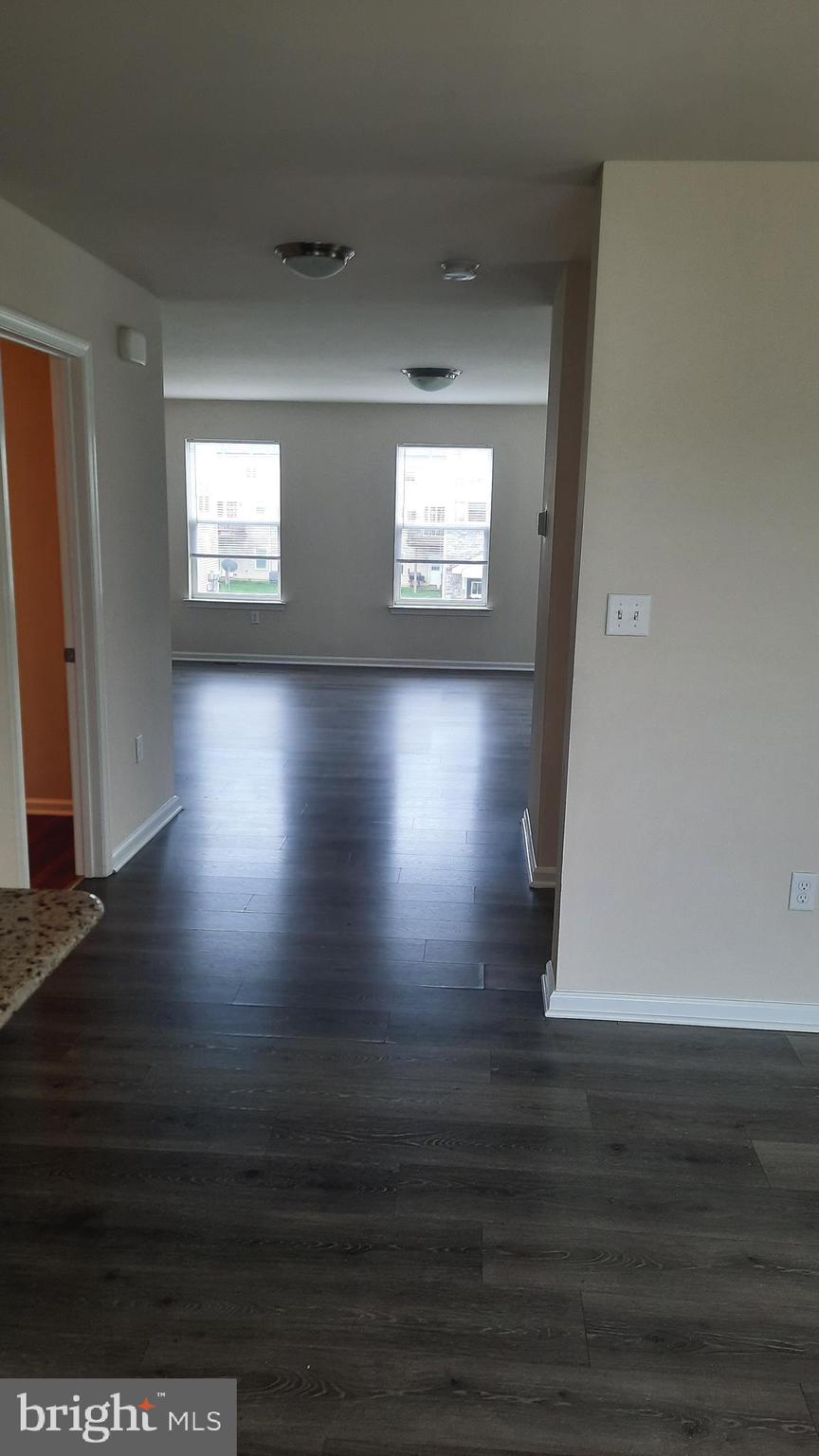 817 ADMIRALS QUAY DR