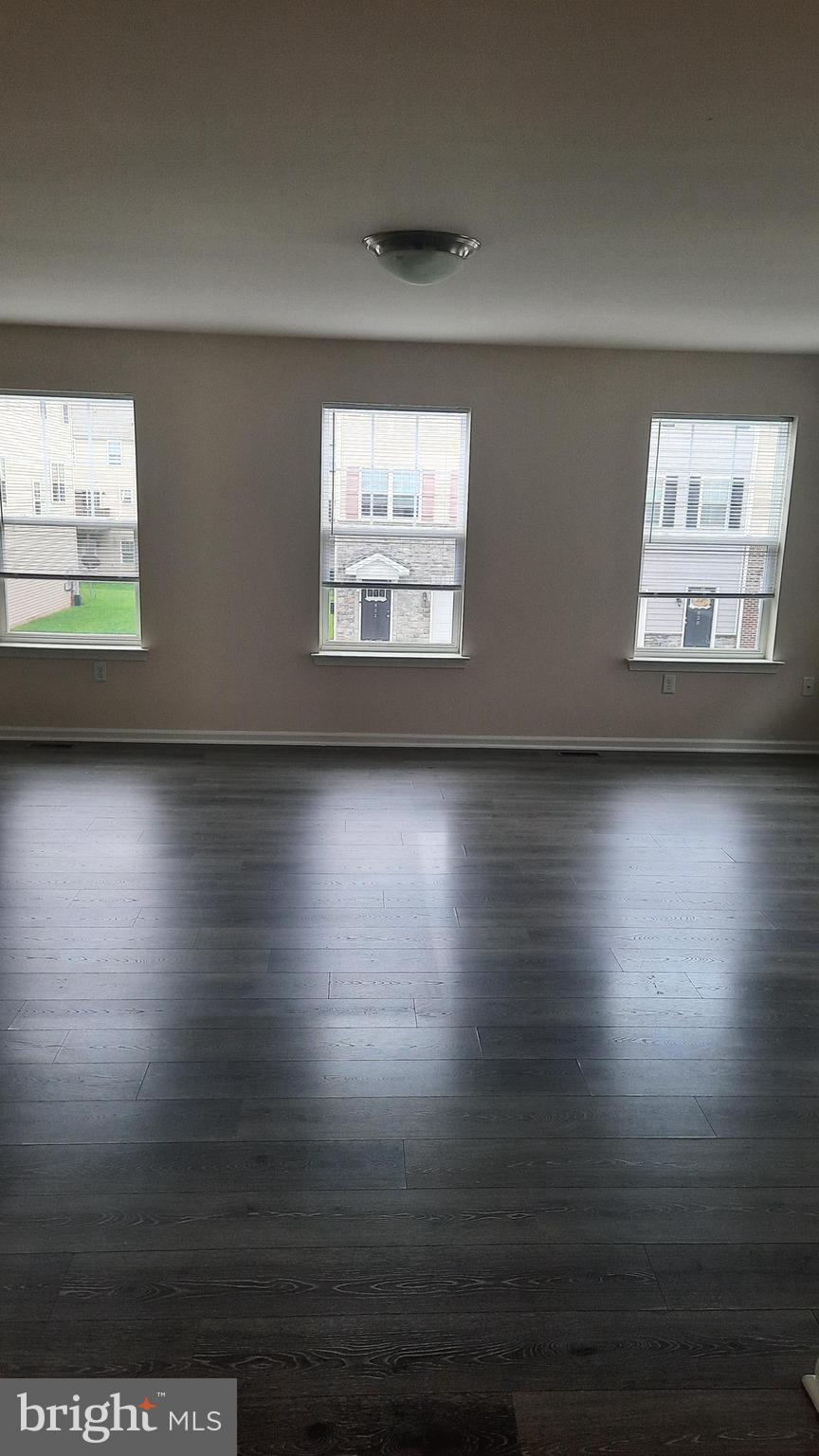 817 ADMIRALS QUAY DR