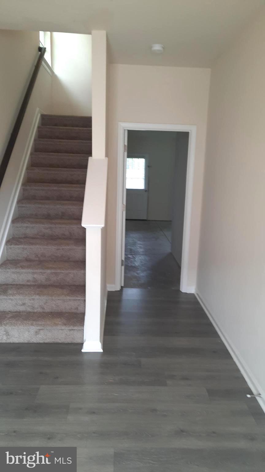 817 ADMIRALS QUAY DR