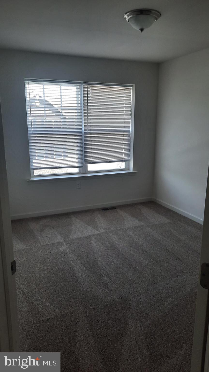 832 ADMIRALS QUAY DR