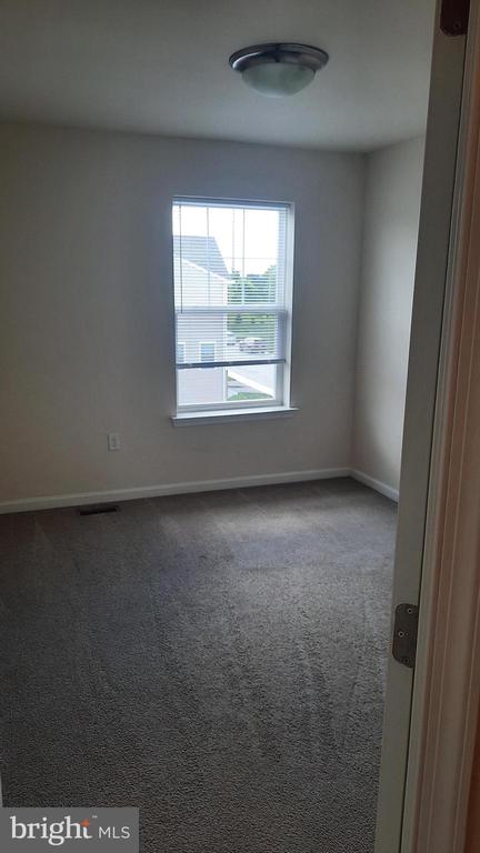 835 SCHOONER LN
