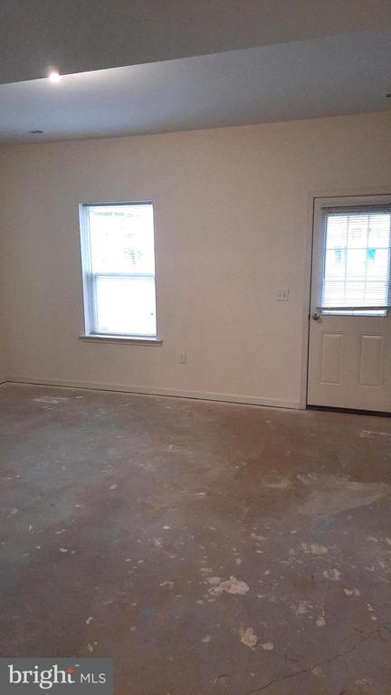 819 SCHOONER LN