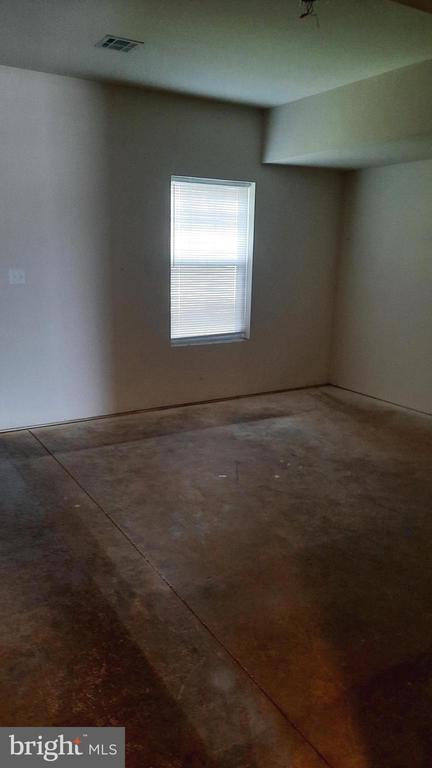 841 SCHOONER LN
