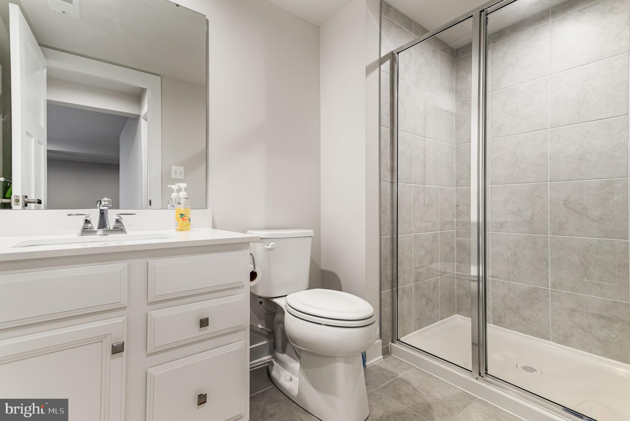 124 Coopers Hawk Dr