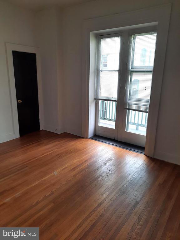 12 S FILBERT ST #B1