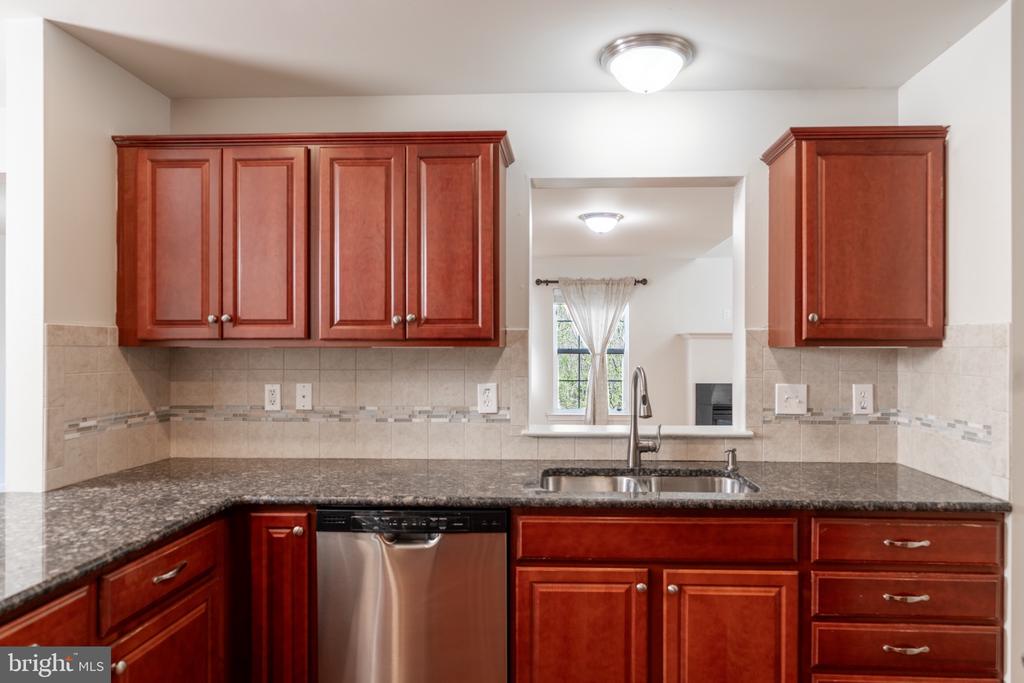 6101 GALLEON DR
