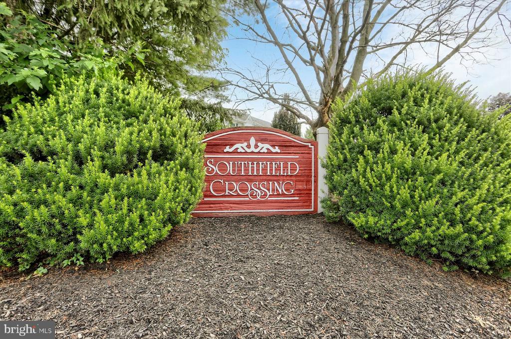 42 Nottingham Dr