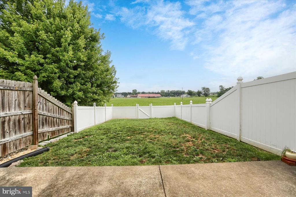 42 Nottingham Dr