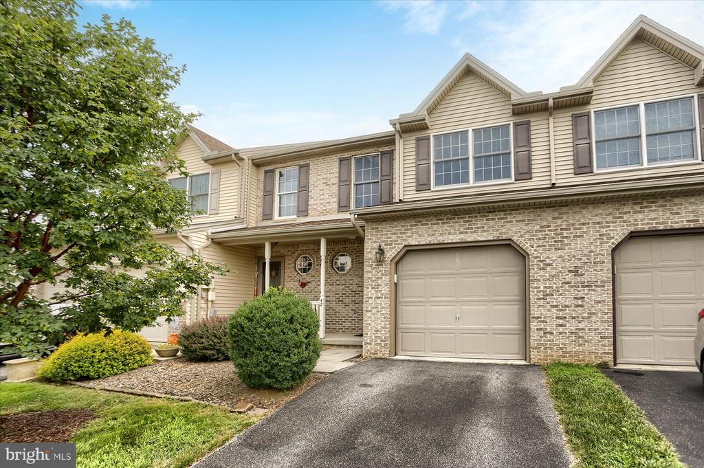 42 Nottingham Dr