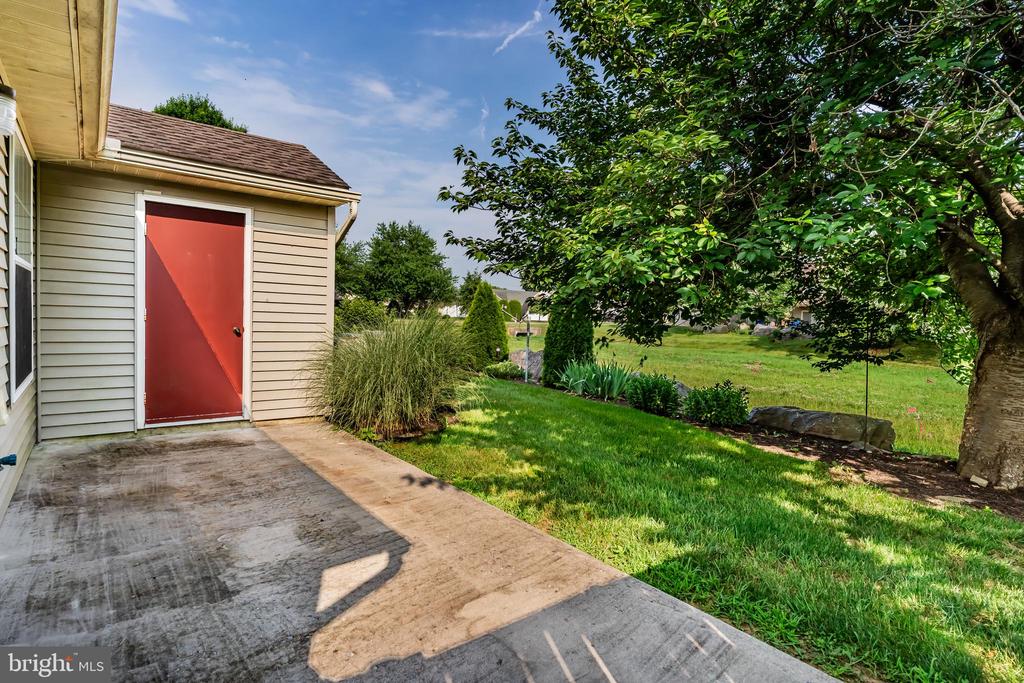 112 Easterly Dr