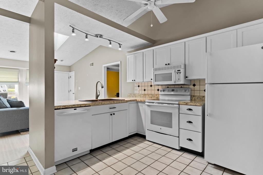 112 Easterly Dr