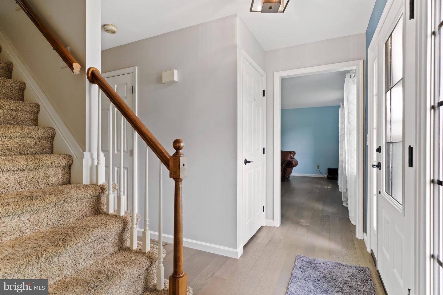 708 Carriage Ln