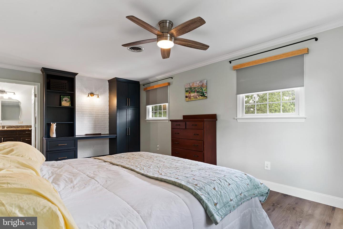 708 Carriage Ln