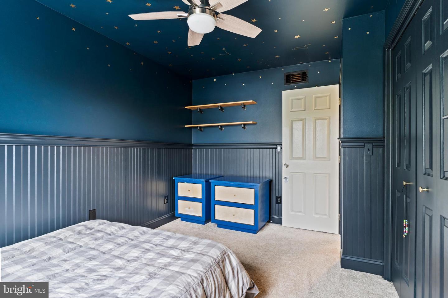 708 Carriage Ln