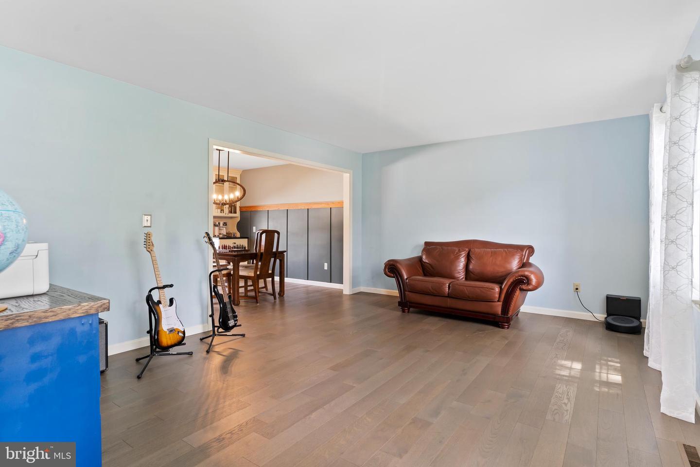 708 Carriage Ln