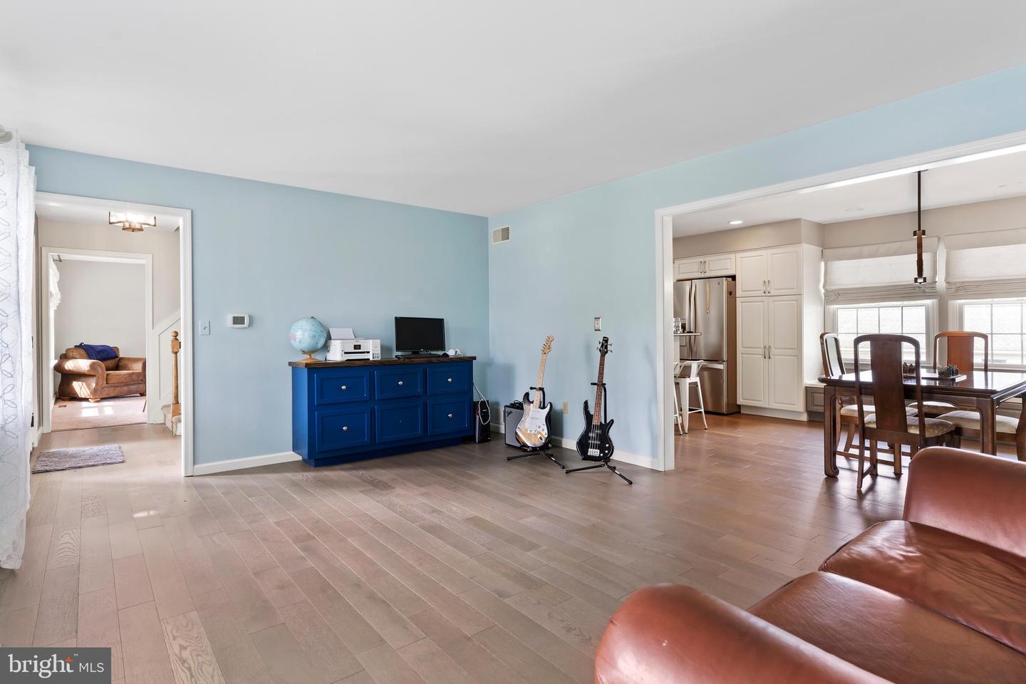 708 Carriage Ln