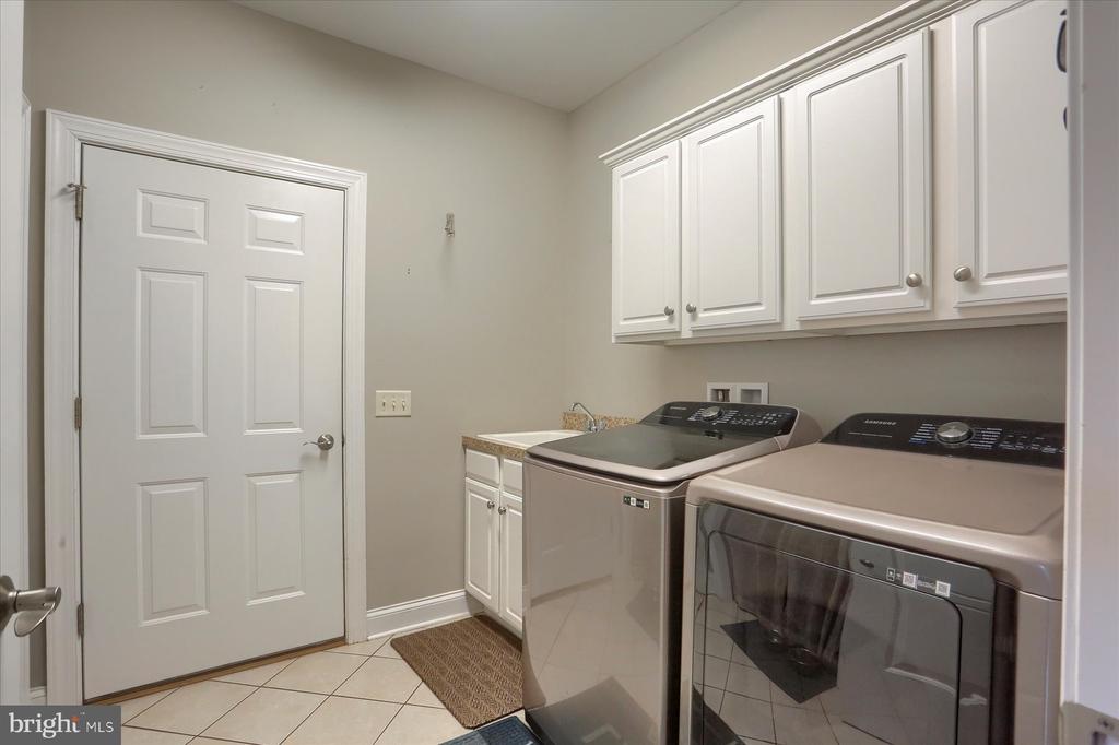 214 Hope Dr
