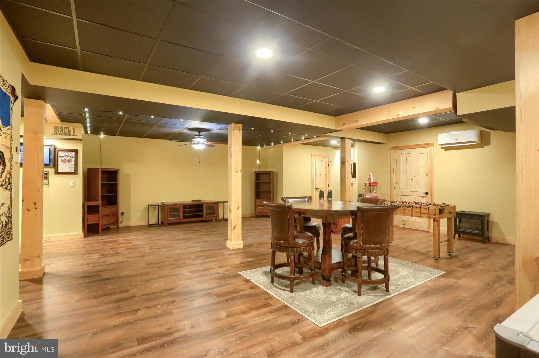 214 Hope Dr