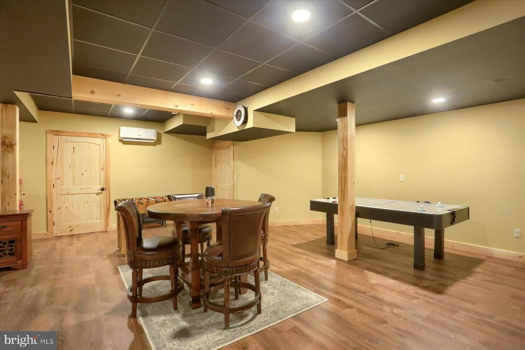 214 Hope Dr