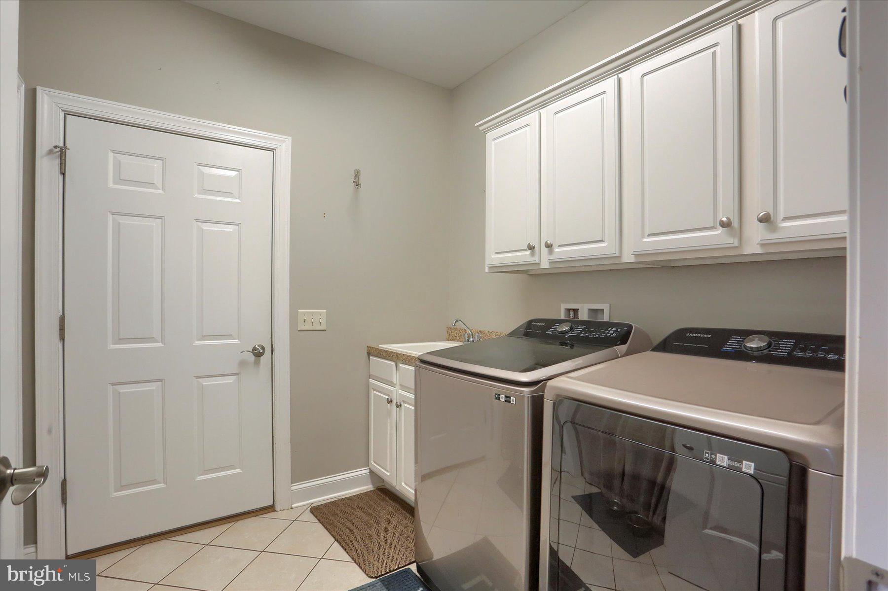 214 Hope Dr